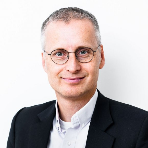Prof. Dr. Viktor Mayer-Schönberge